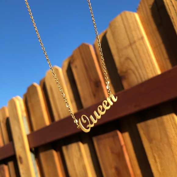 Gold Queen Necklace - Picture 1 of 1